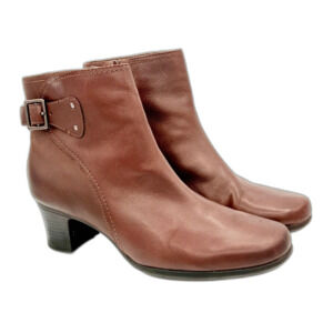 Clark’s Dark Brown Leather Ankle Boot with Buckle Detail size 6M